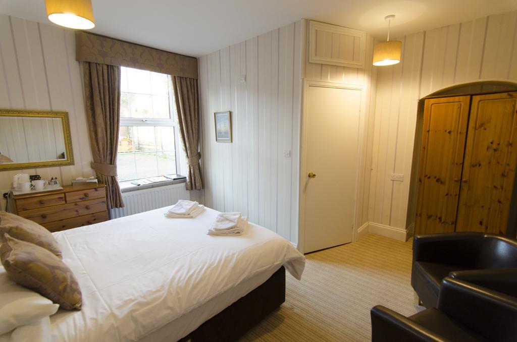 Arundel House Bed & Breakfast วิทบี ภายนอก รูปภาพ